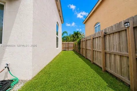 1910 SE 14th Circle Homestead FL 33035