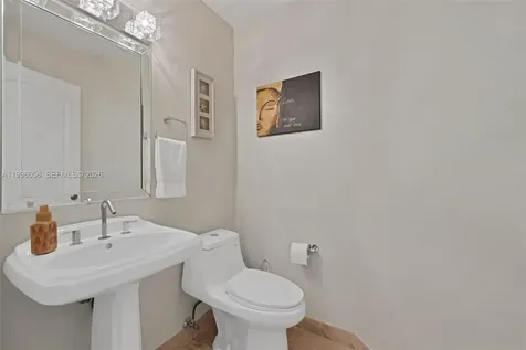 18345 NE 30th Place Aventura FL 33160