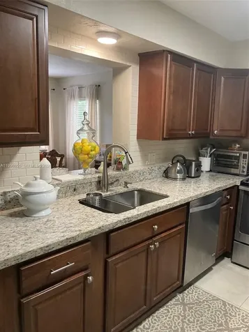 7008 NW 95th Terrace Tamarac FL 33321