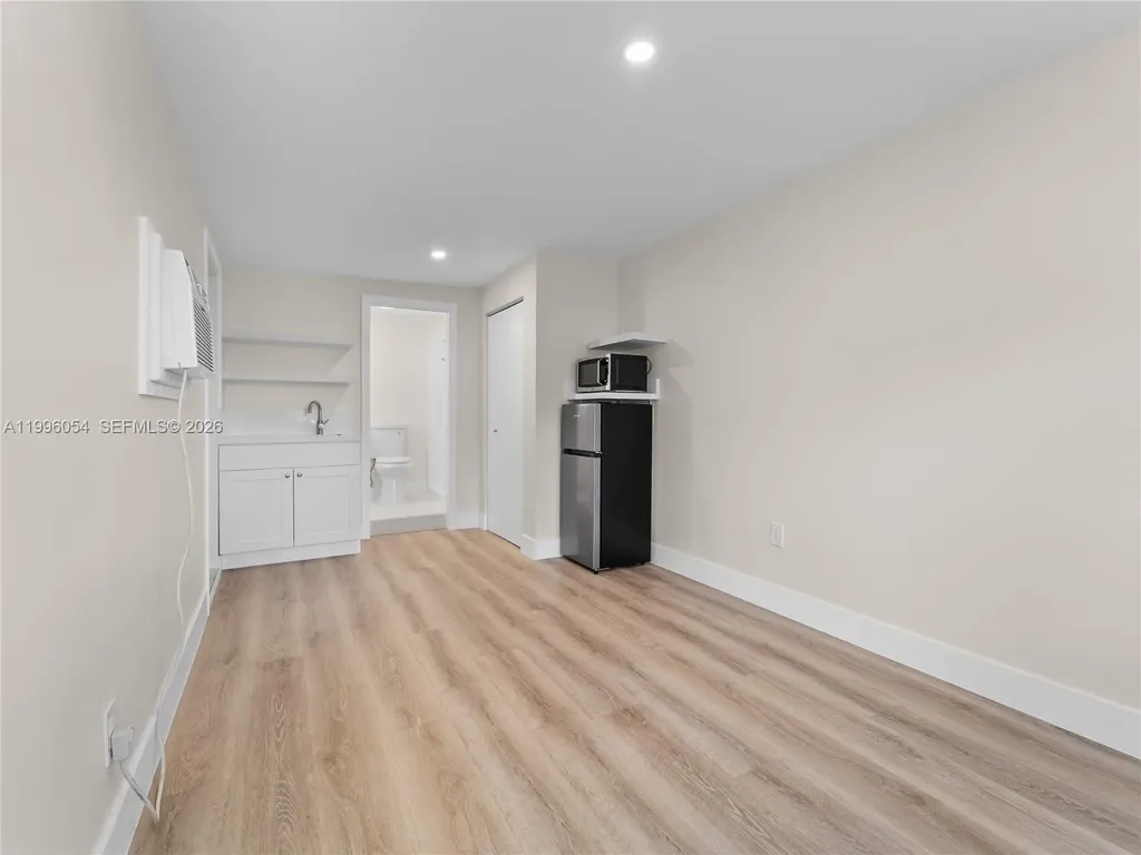 7401 SW 38th Street Miami FL 33155
