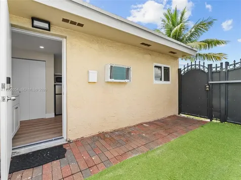 7401 SW 38th Street Miami FL 33155