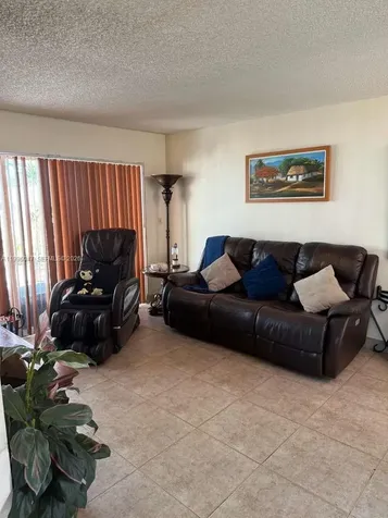 7477 NW 167th Street Hialeah FL 33015