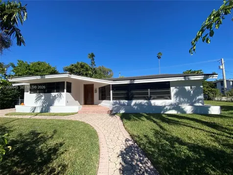 1101 Bay Drive Miami Beach FL 33141