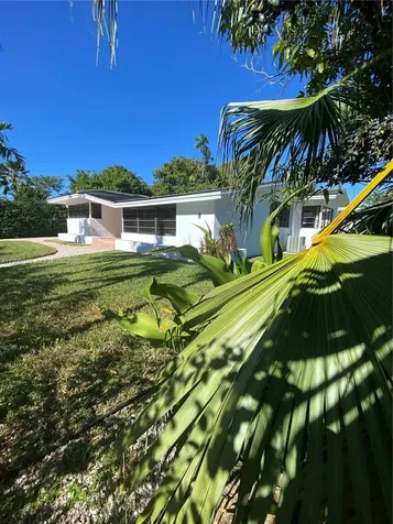 1101 Bay Drive Miami Beach FL 33141