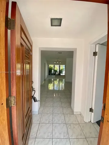 1101 Bay Drive Miami Beach FL 33141