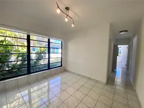 1101 Bay Drive Miami Beach FL 33141