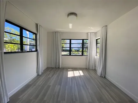 1101 Bay Drive Miami Beach FL 33141