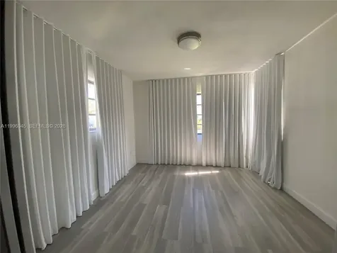 1101 Bay Drive Miami Beach FL 33141