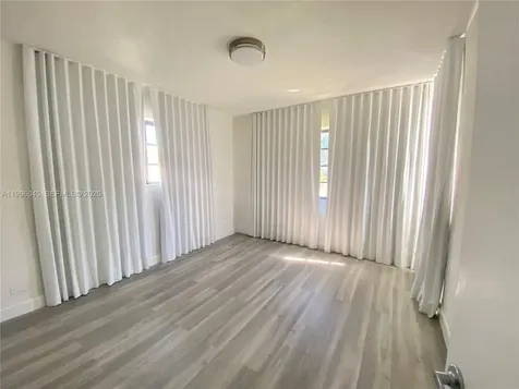 1101 Bay Drive Miami Beach FL 33141
