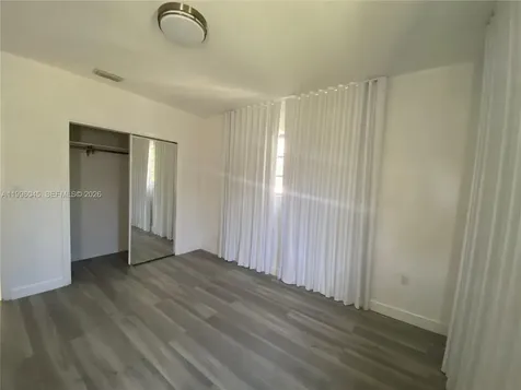 1101 Bay Drive Miami Beach FL 33141