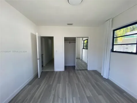 1101 Bay Drive Miami Beach FL 33141
