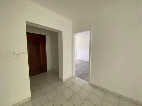 1101 Bay Drive Miami Beach FL 33141
