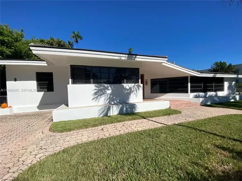 1101 Bay Drive Miami Beach FL 33141