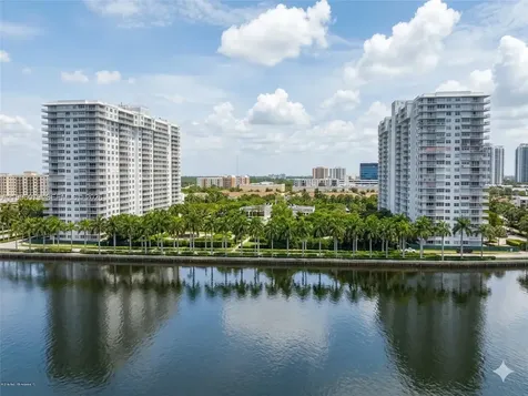 2851 NE 183rd Street Aventura FL 33160