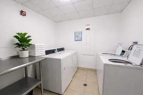 2851 NE 183rd Street Aventura FL 33160