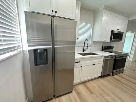 275 NE 115th Street Miami FL 33161