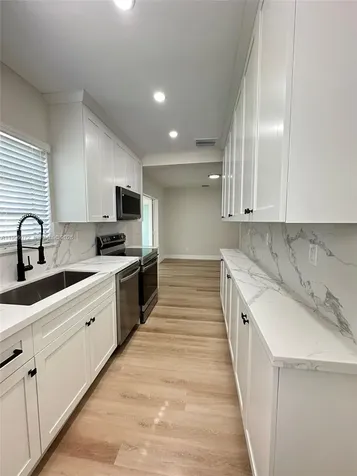 275 NE 115th Street Miami FL 33161