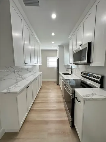 275 NE 115th Street Miami FL 33161