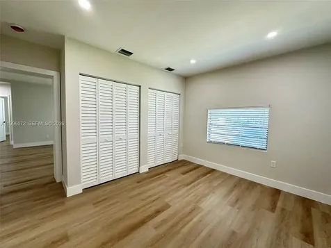 275 NE 115th Street Miami FL 33161