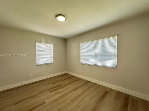 275 NE 115th Street Miami FL 33161