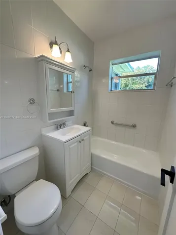 275 NE 115th Street Miami FL 33161