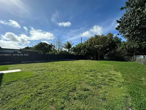 275 NE 115th Street Miami FL 33161