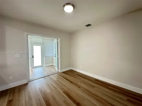 275 NE 115th Street Miami FL 33161