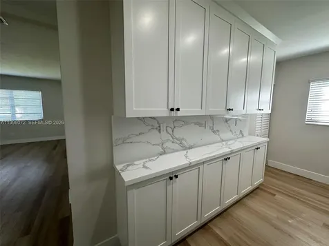 275 NE 115th Street Miami FL 33161