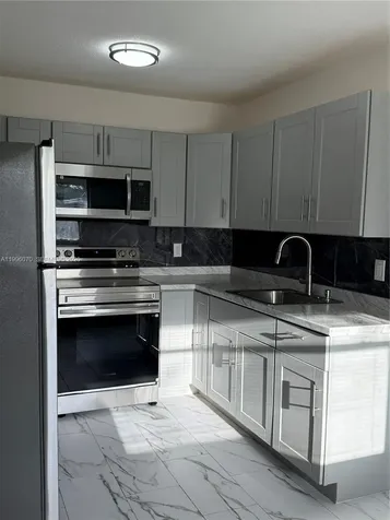 6071 SW 33rd Street Miramar FL 33023