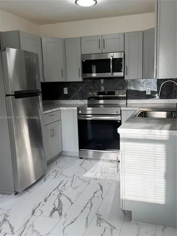 6071 SW 33rd Street Miramar FL 33023