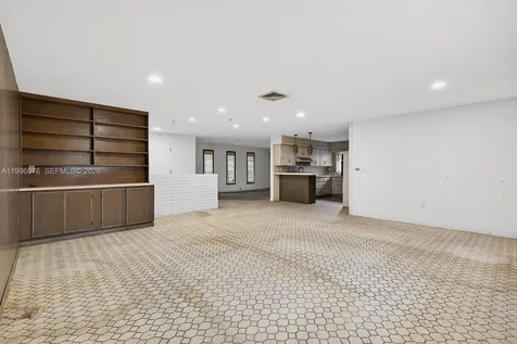 985 NE 84th Street Miami FL 33138