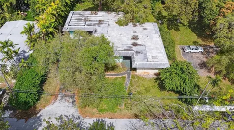 985 NE 84th Street Miami FL 33138