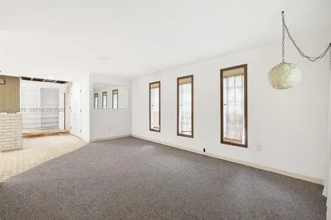 985 NE 84th Street Miami FL 33138