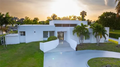 290 NW 125th Avenue Miami FL 33182