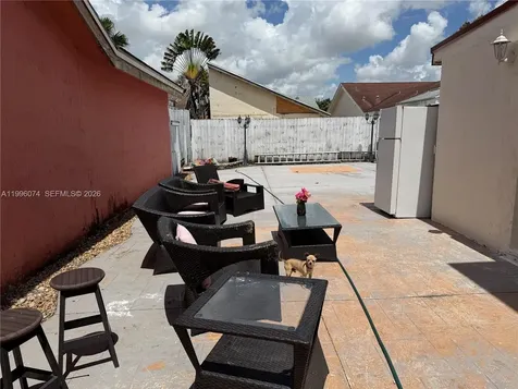 9085 Grand Canal Drive Miami FL 33174