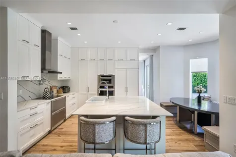 3703 NE 199th Street Aventura FL 33180