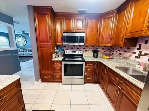 2920 NW 8th Street Fort Lauderdale FL 33311