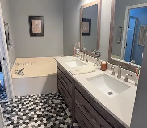 5656 NW 127th Terrace Coral Springs FL 33076