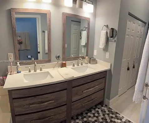 5656 NW 127th Terrace Coral Springs FL 33076