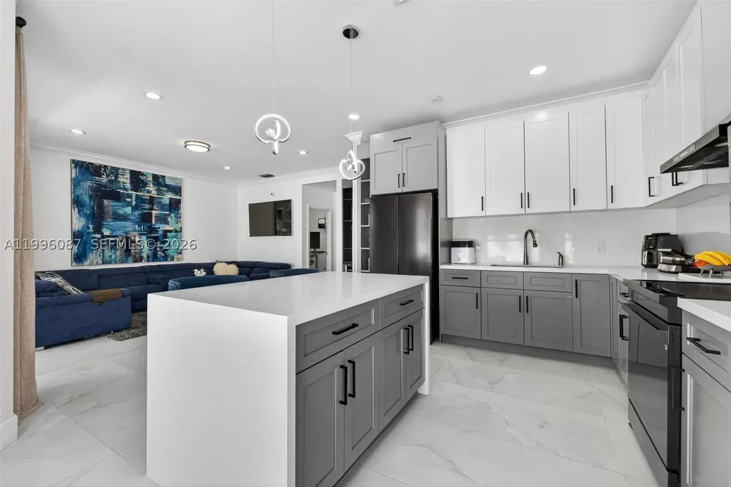 18498 E Covington Trace Boca Raton FL 33498