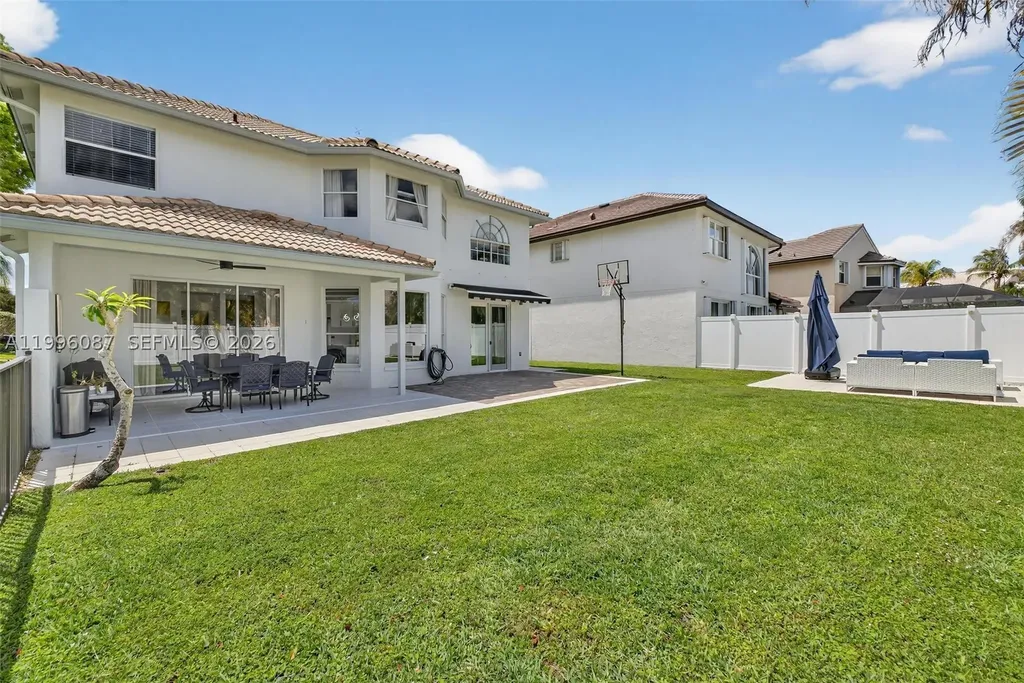 18498 E Covington Trace Boca Raton FL 33498