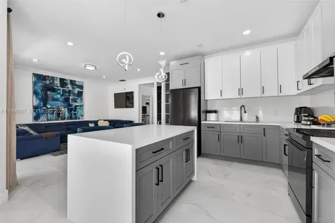 18498 E Covington Trace Boca Raton FL 33498