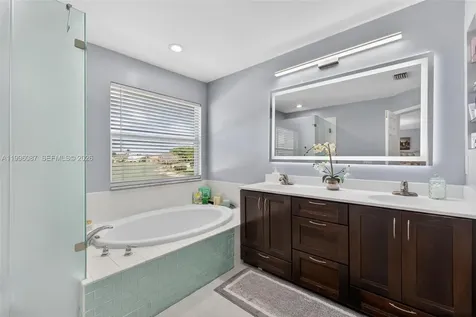 18498 E Covington Trace Boca Raton FL 33498