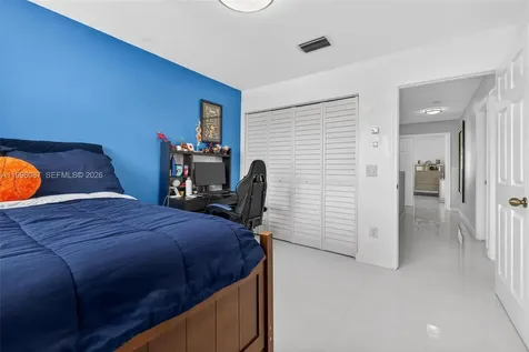 18498 E Covington Trace Boca Raton FL 33498