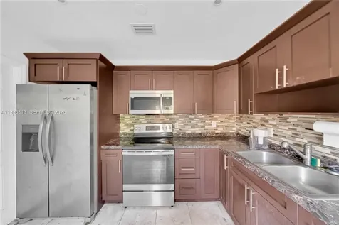 3033 Hibiscus Street Miami FL 33133