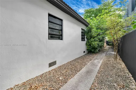 3033 Hibiscus Street Miami FL 33133