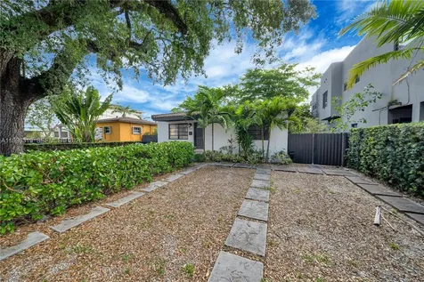 3033 Hibiscus Street Miami FL 33133