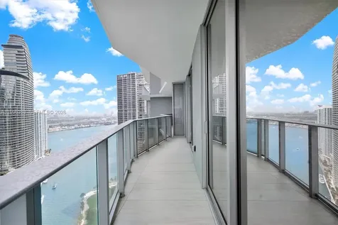 77 SE 5th Street Miami FL 33131