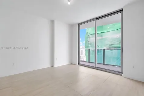 77 SE 5th Street Miami FL 33131