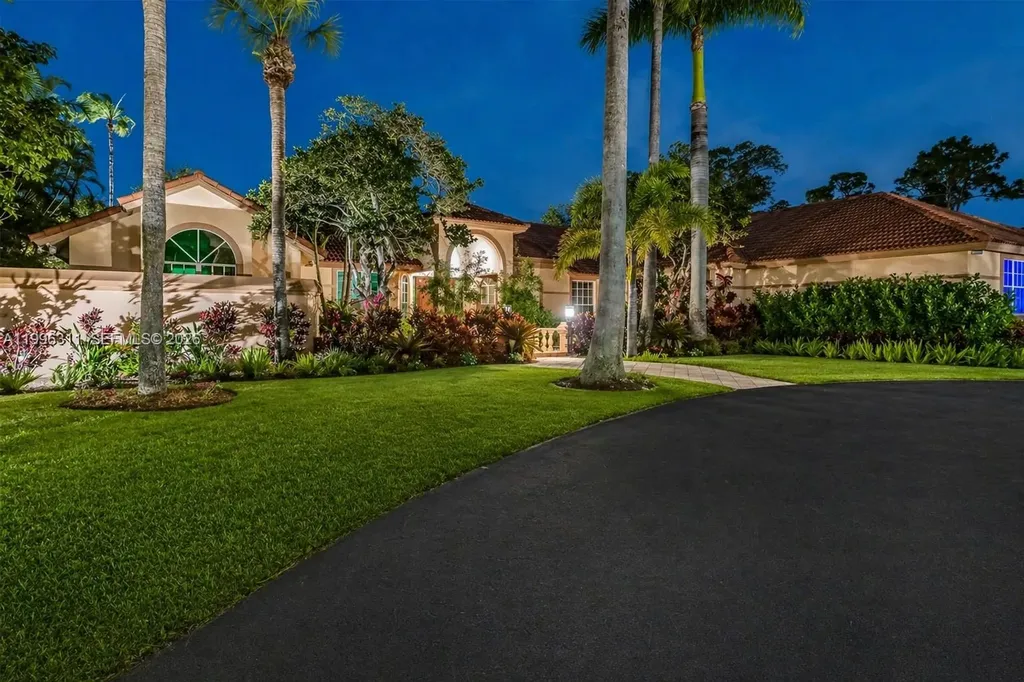 5328 E Leitner Drive Coral Springs FL 33067